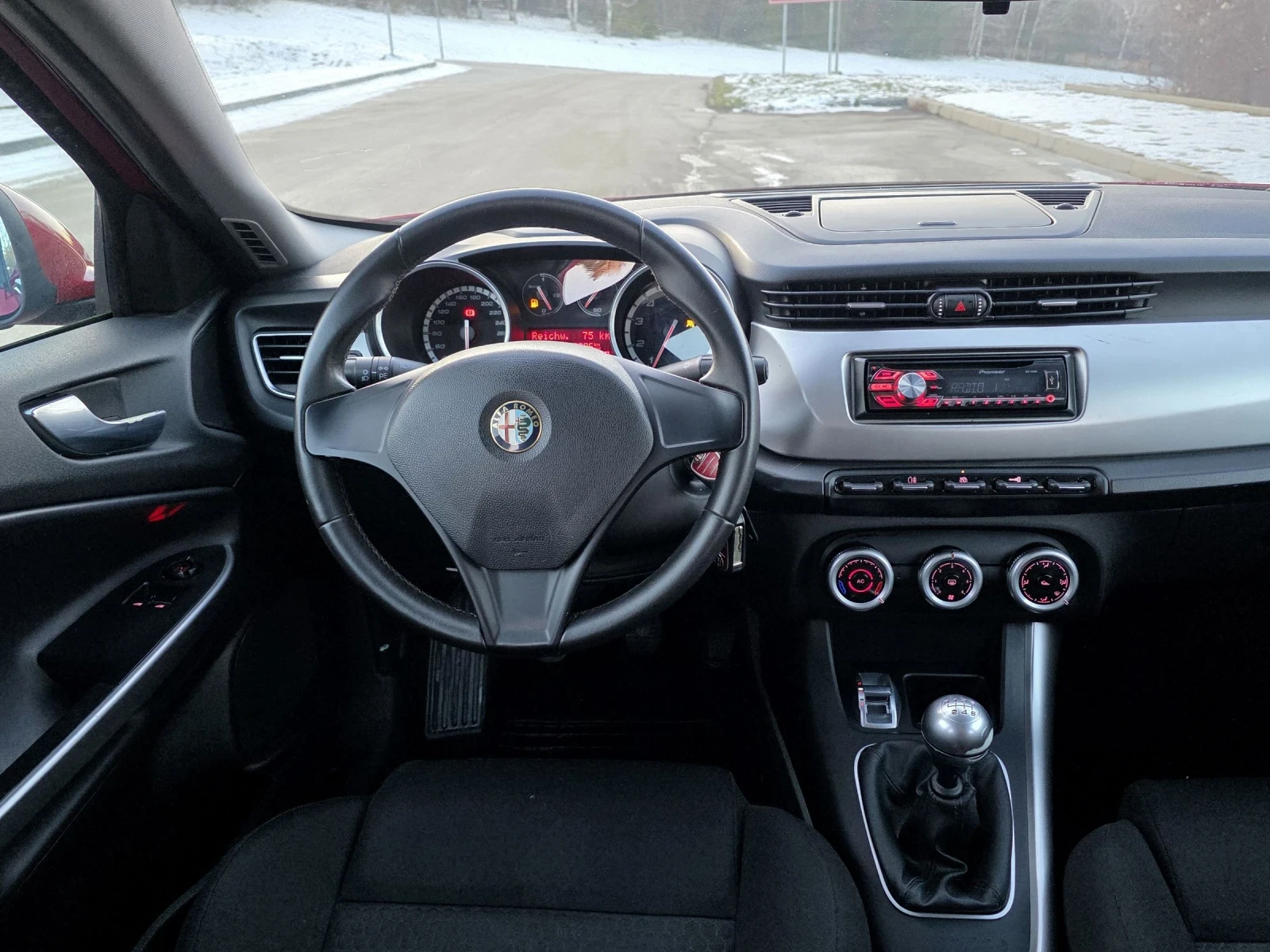 Alfa Romeo Giulietta 1.4 Turbo-120�.�  | Mobile.bg � ����������� 11