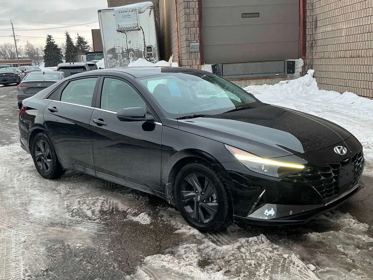 Hyundai Elantra Ultimate  CARFAX | Mobile.bg � ����������� 13