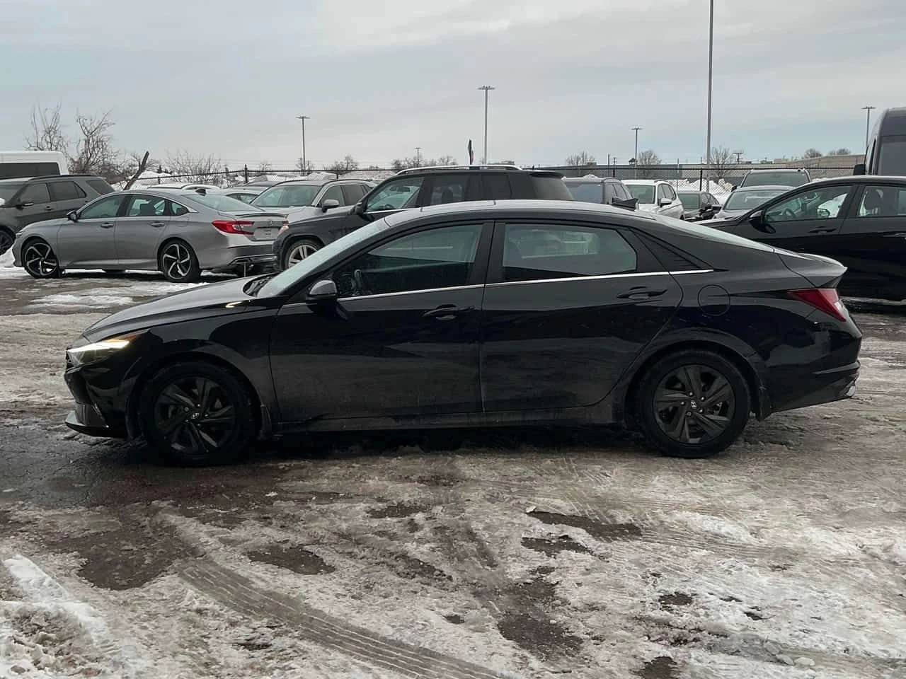 Hyundai Elantra Ultimate  CARFAX - изображение 2