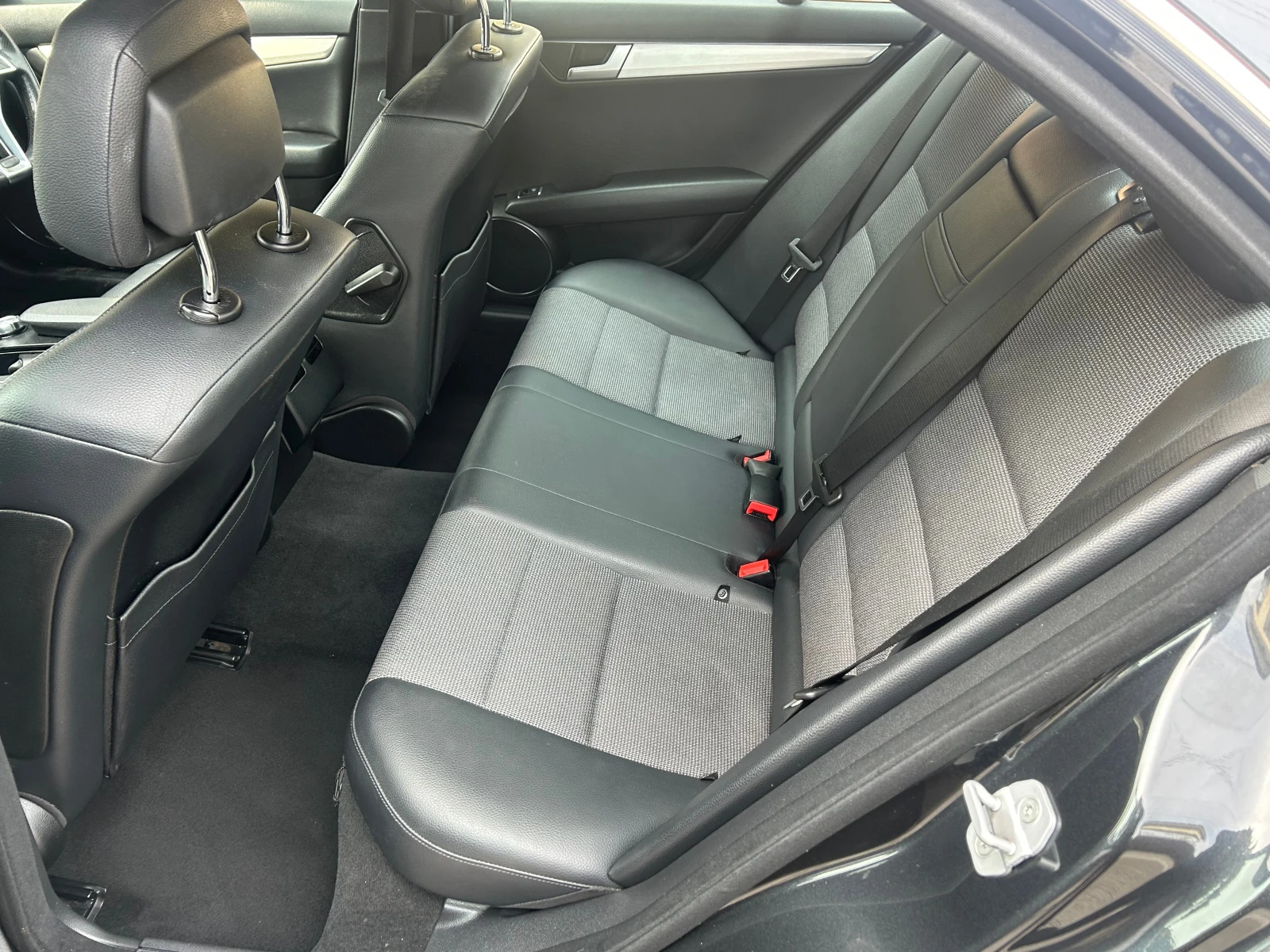 Mercedes-Benz C 220 2.2 170K 651 AMG, снимка 9 - Автомобили и джипове - 53757362