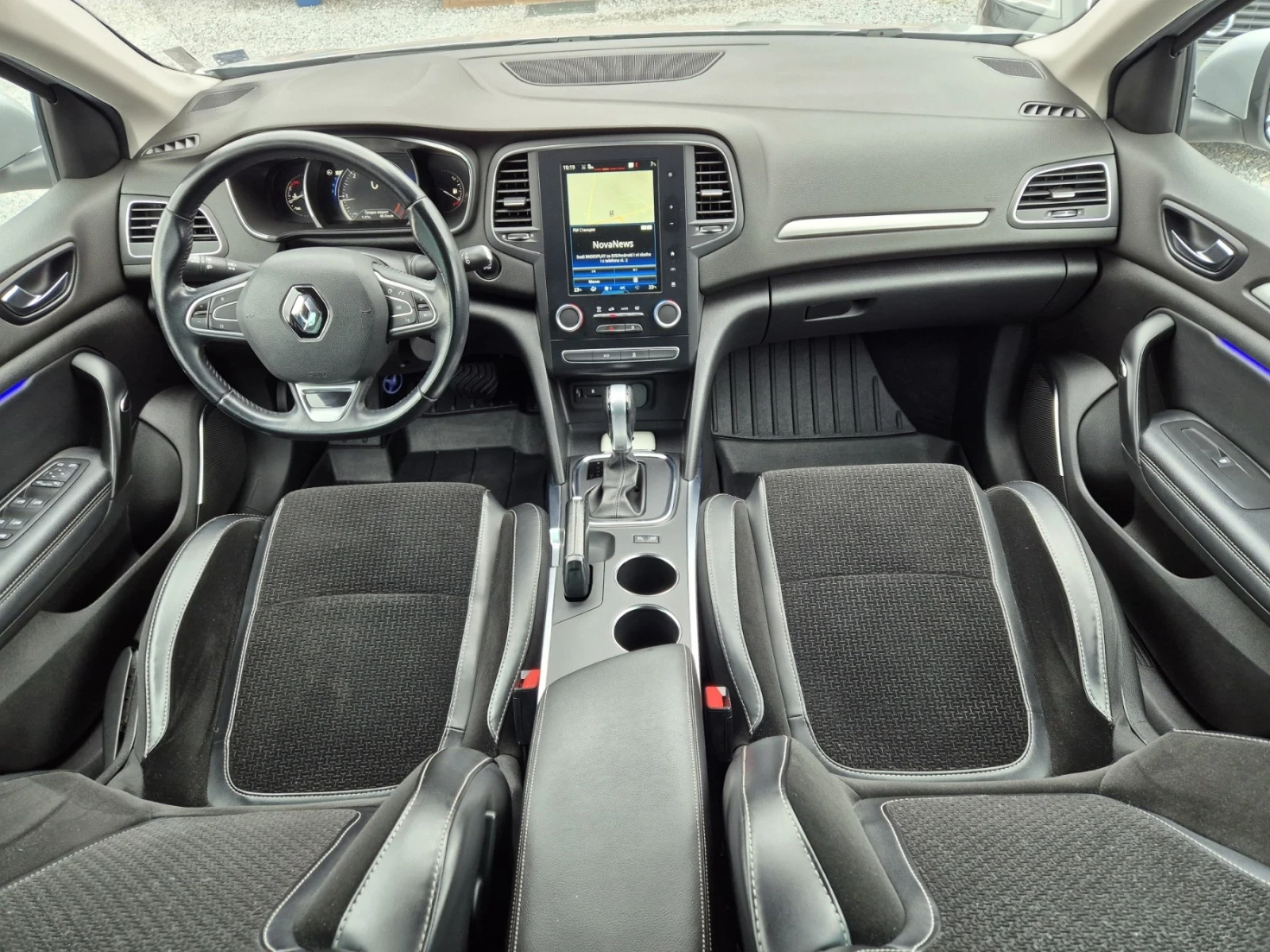 Renault Megane, снимка 11 - Автомобили и джипове - 53891240