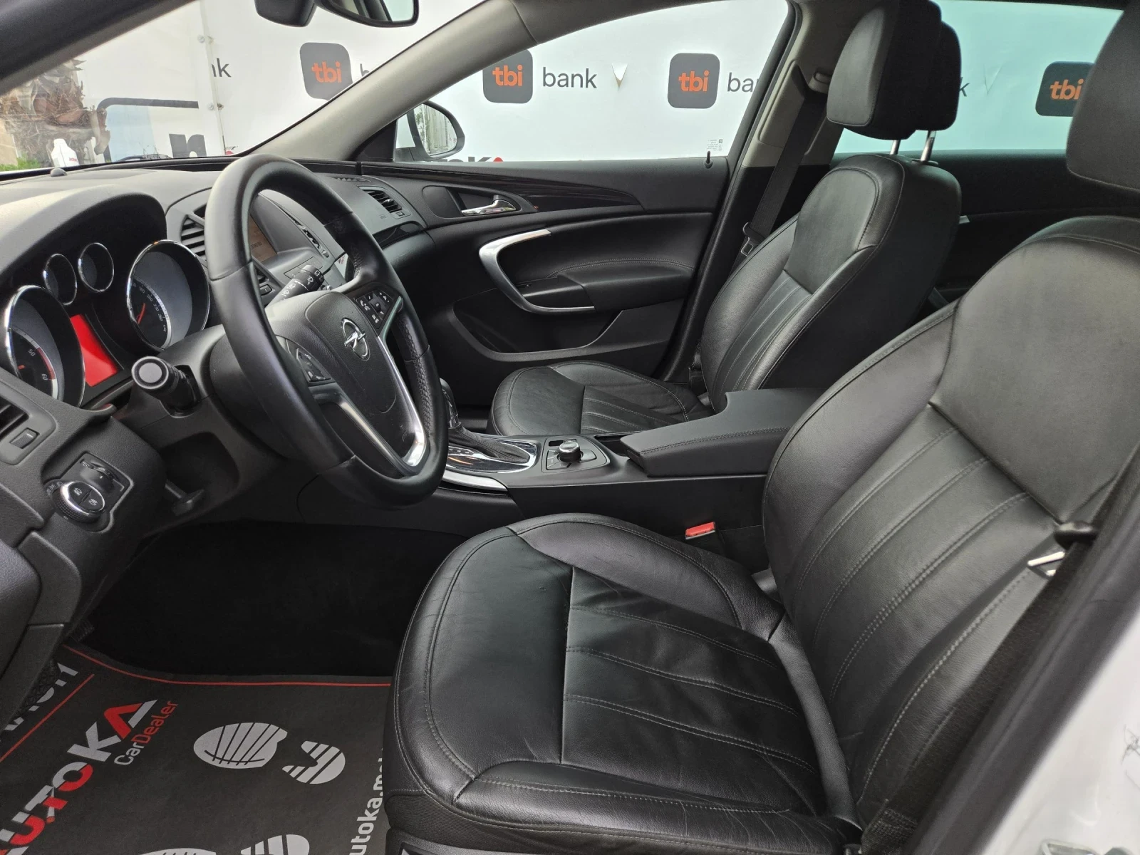 Opel Insignia 2.0CDTI-160кс= АВТОМАТ= ПАНОРАМА= ПОДГРЕВ= НАВИ, снимка 7 - Автомобили и джипове - 53977930