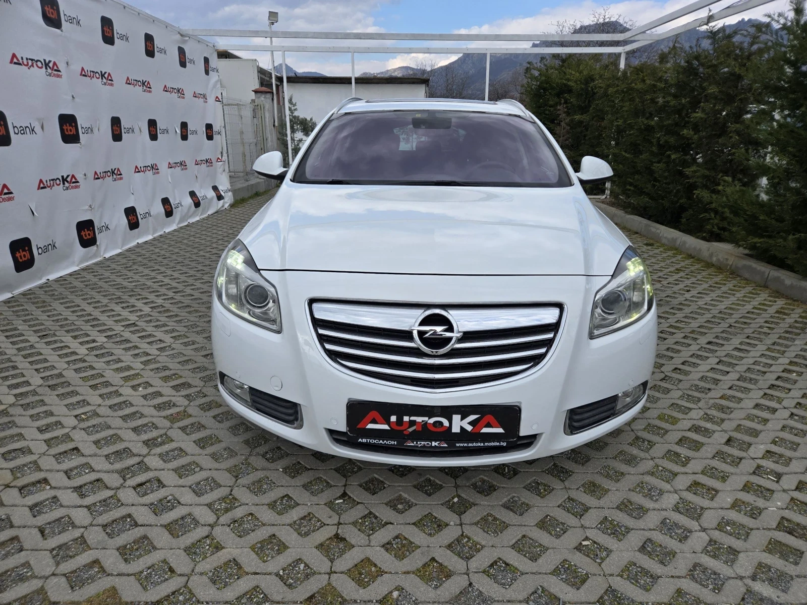 Opel Insignia 2.0CDTI-160кс= АВТОМАТ= ПАНОРАМА= ПОДГРЕВ= НАВИ