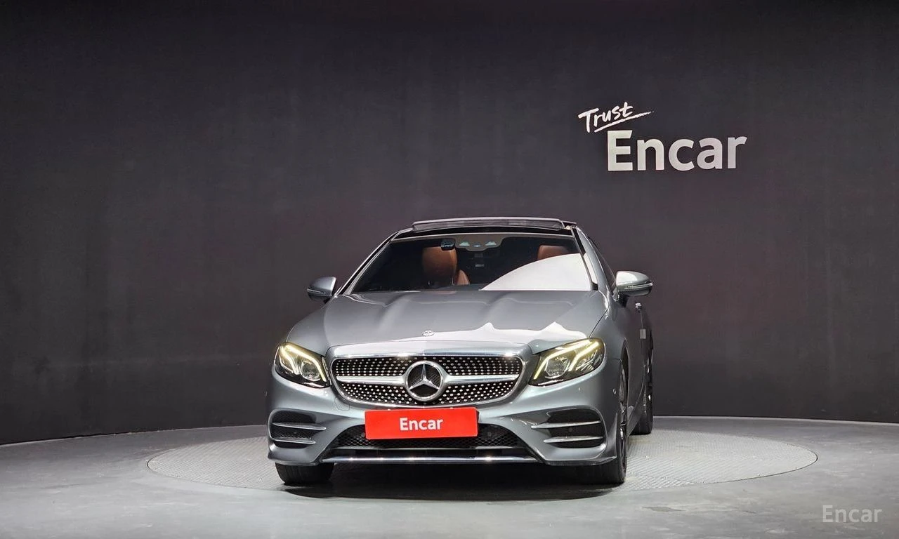 Mercedes-Benz E 220 d* COUPE* AMG* HEAD-UP* AMBIENT* ПАНОРАМА* КАМЕРА, снимка 2 - Автомобили и джипове - 54623327