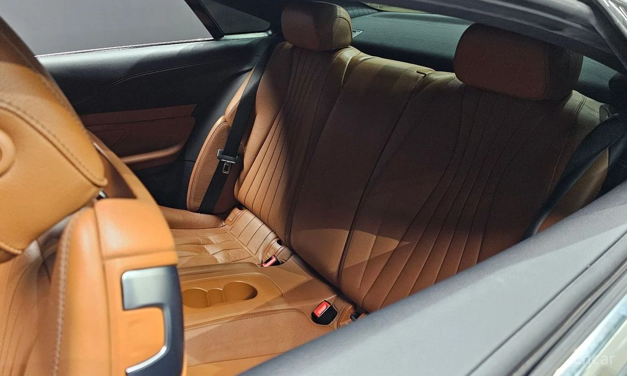 Mercedes-Benz E 220 d* COUPE* AMG* HEAD-UP* AMBIENT* ПАНОРАМА* КАМЕРА, снимка 16 - Автомобили и джипове - 54623327