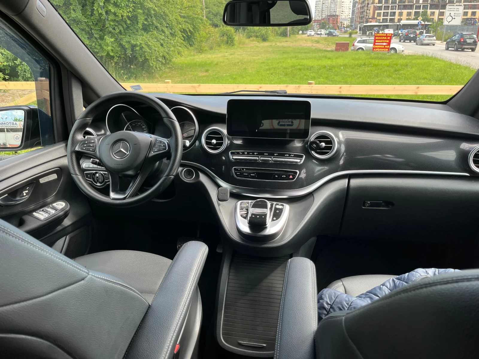 Mercedes-Benz V 300 V250 4Matic, снимка 10 - Автомобили и джипове - 54973511