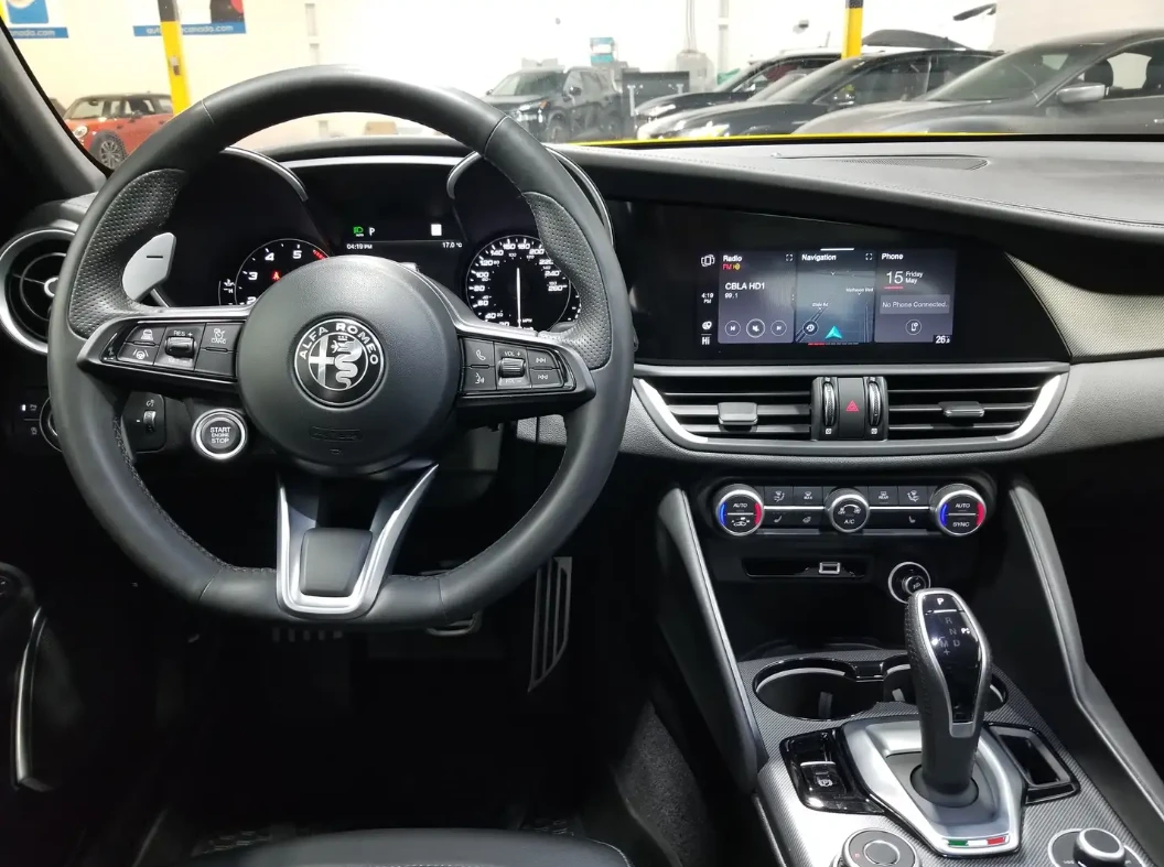 Alfa Romeo Giulia Veloce Q4, снимка 6 - Автомобили и джипове - 55009052
