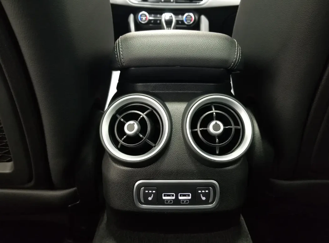 Alfa Romeo Giulia Veloce Q4, снимка 16 - Автомобили и джипове - 55009052