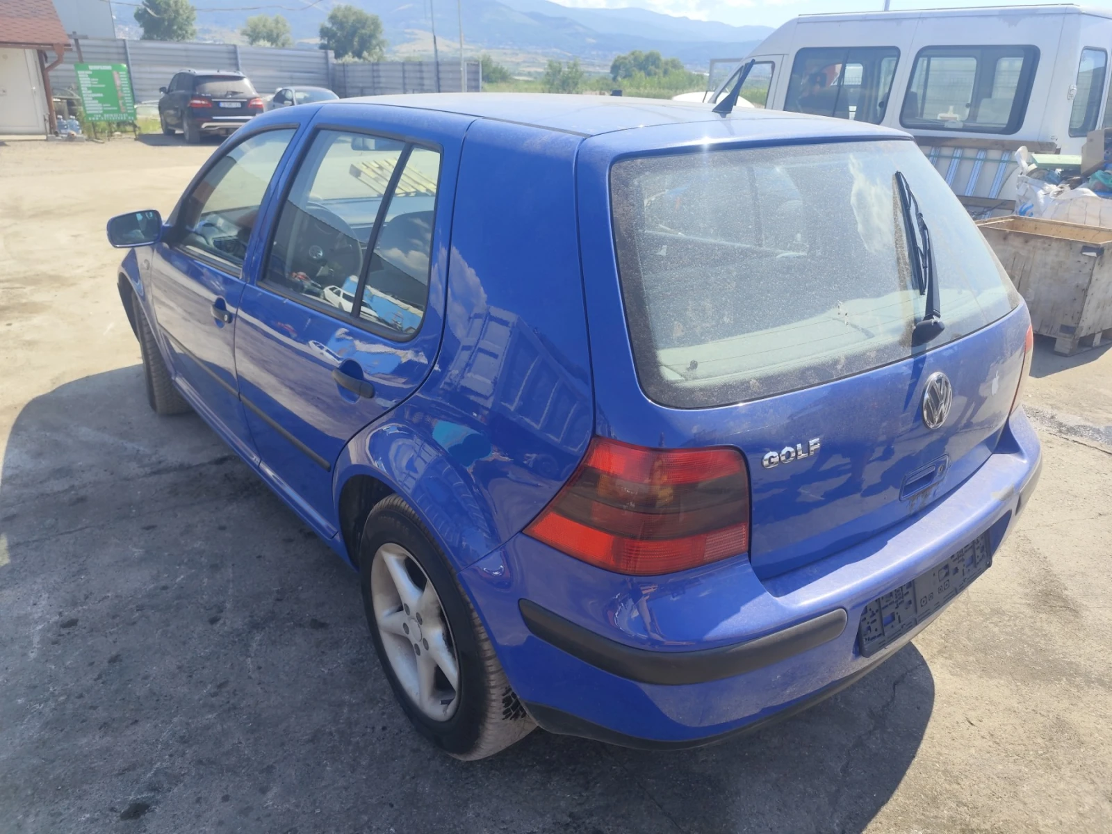 VW Golf 4 - 1.4, снимка 3 - Автомобили и джипове - 55056009