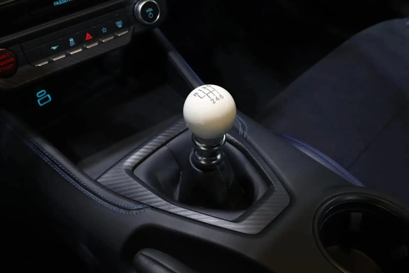 Ford Mustang DARK HORSE PREMIUM ЦЕНА ДО БЪЛГАРИЯ АВТОКРЕДИТ, снимка 15 - Автомобили и джипове - 55504061