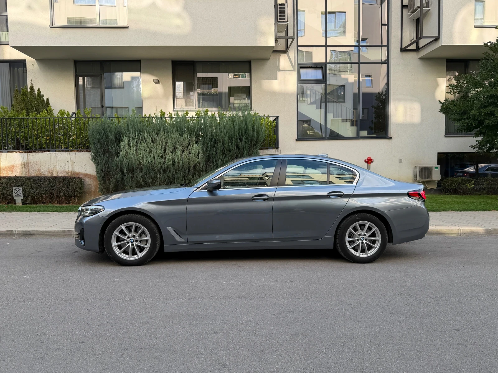 BMW 530 xDrive/252к.с/8AT, снимка 2 - Автомобили и джипове - 55564240