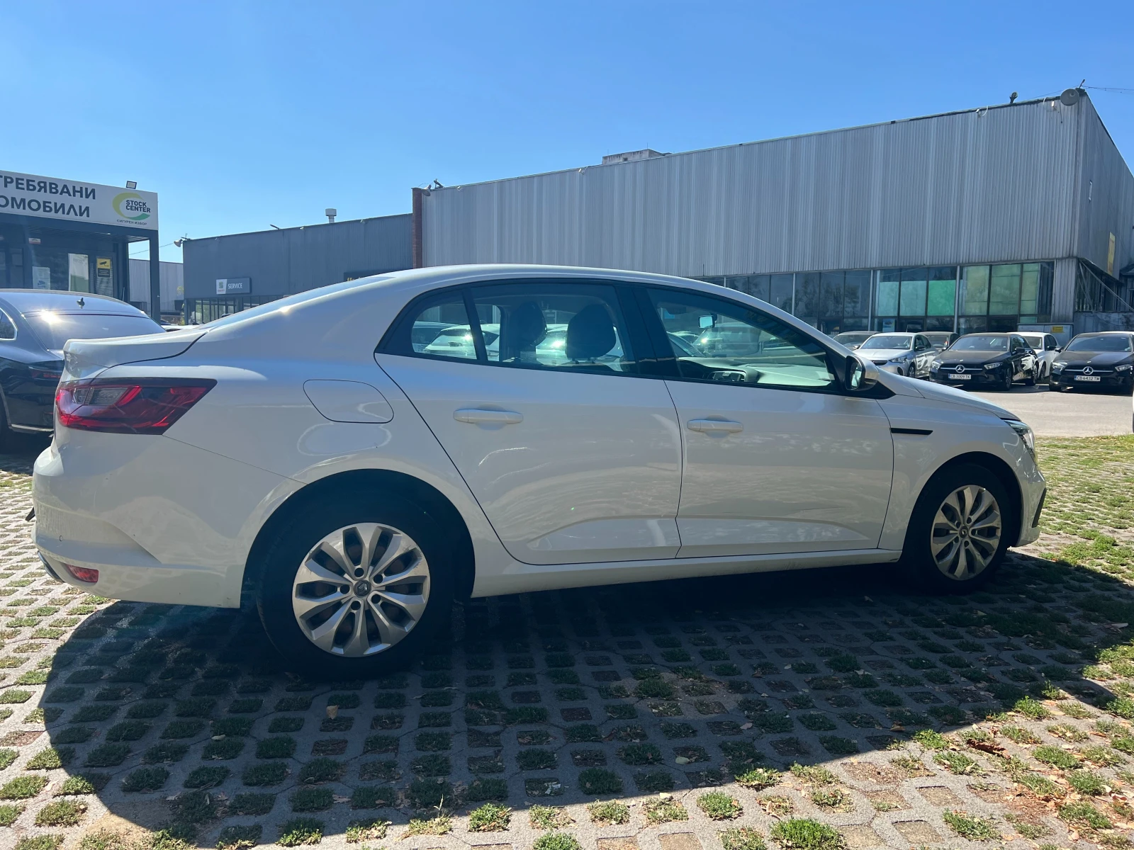 Renault Megane Tce 115 k.с 6МТ , снимка 6 - Автомобили и джипове - 55987235