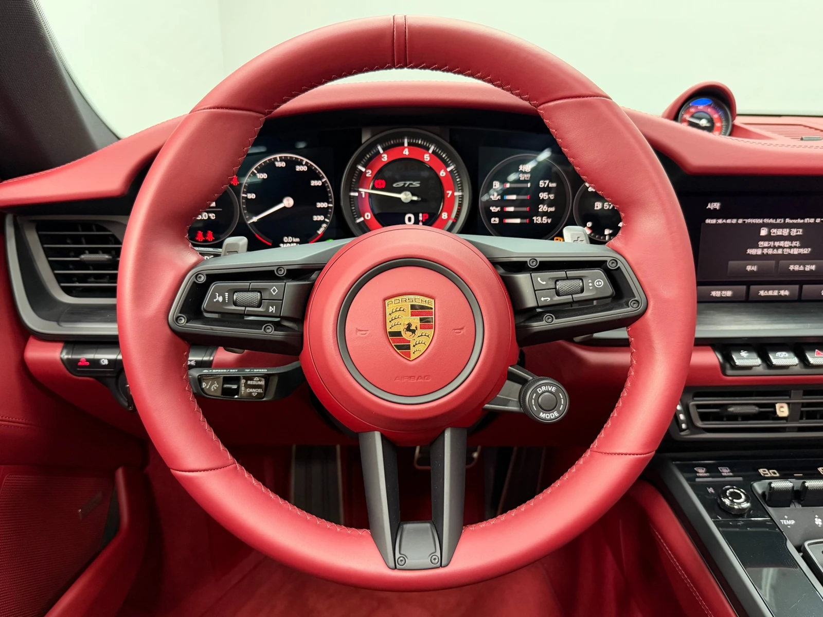Porsche 911 Carrera 4 GTS , снимка 8 - Автомобили и джипове - 56022193