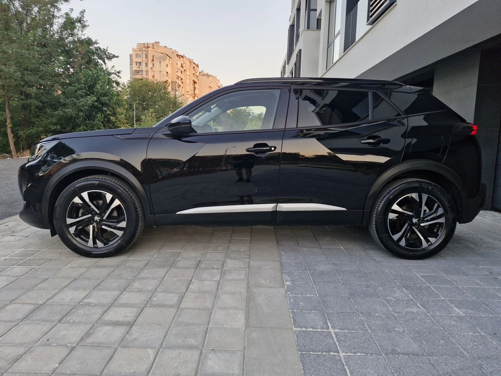 Peugeot 2008 1.5 HDi ALLURE , снимка 8 - Автомобили и джипове - 56247015