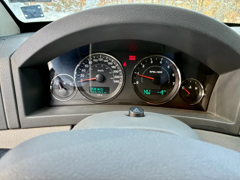 Jeep Grand cherokee, снимка 8 - Автомобили и джипове - 53131011