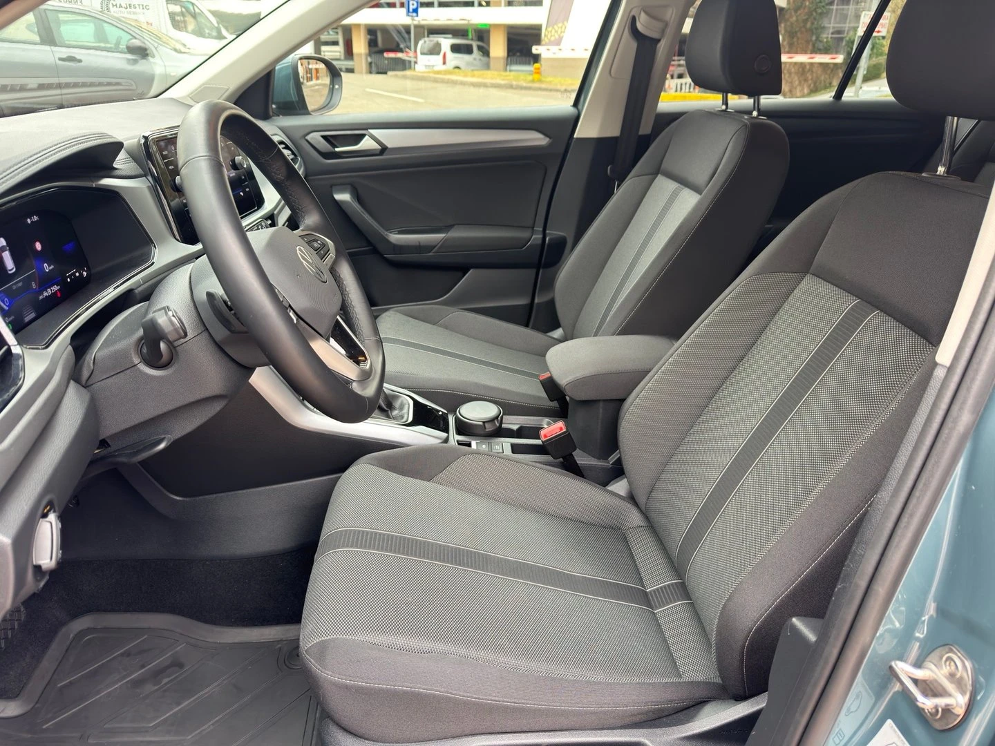 VW T-Roc VW T- Roc Life Plus 1.5 TSI OPF DSG - изображение 8