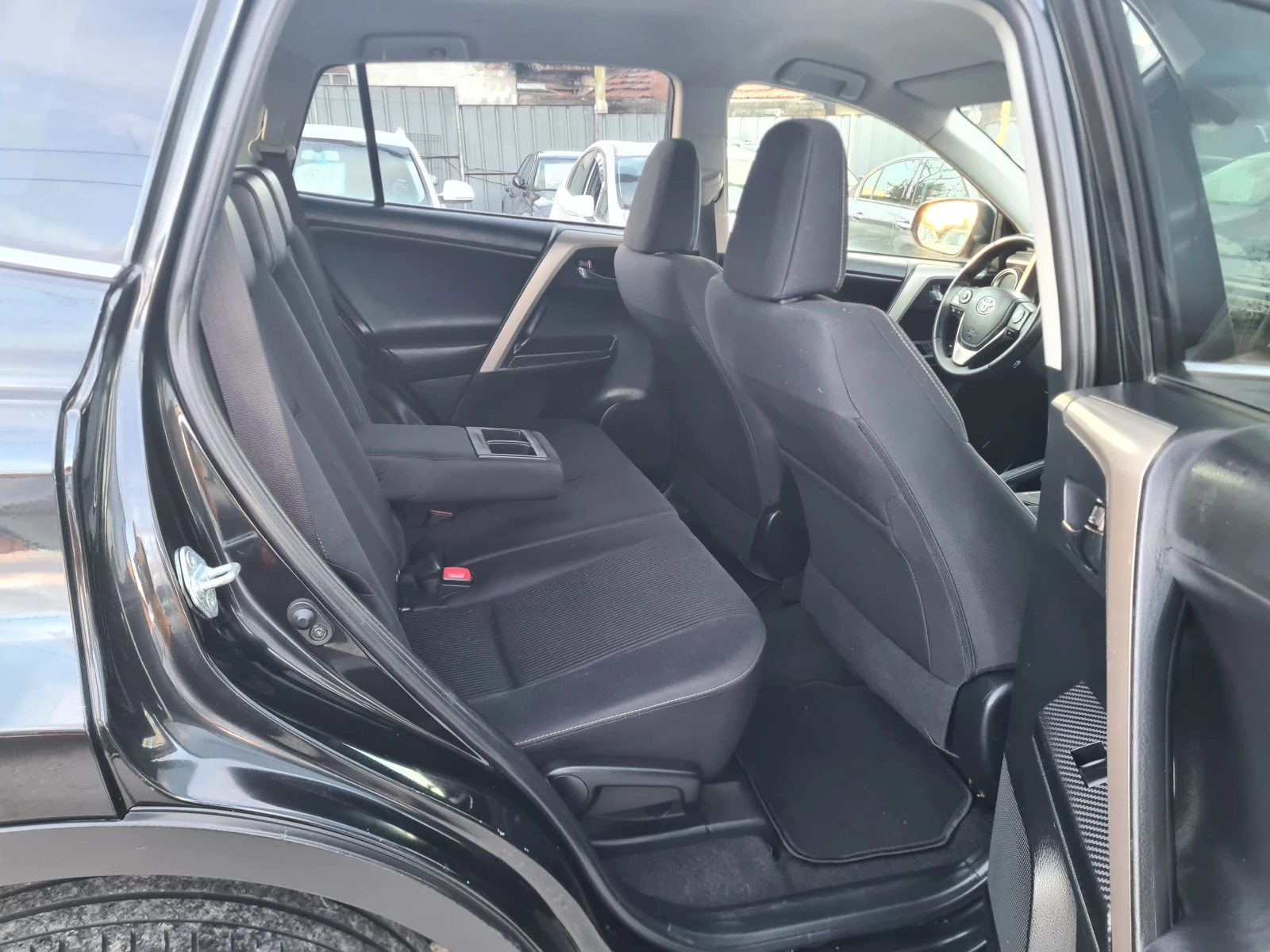 Toyota Rav4 2.2D-4x4- �������. | Mobile.bg � ����������� 13