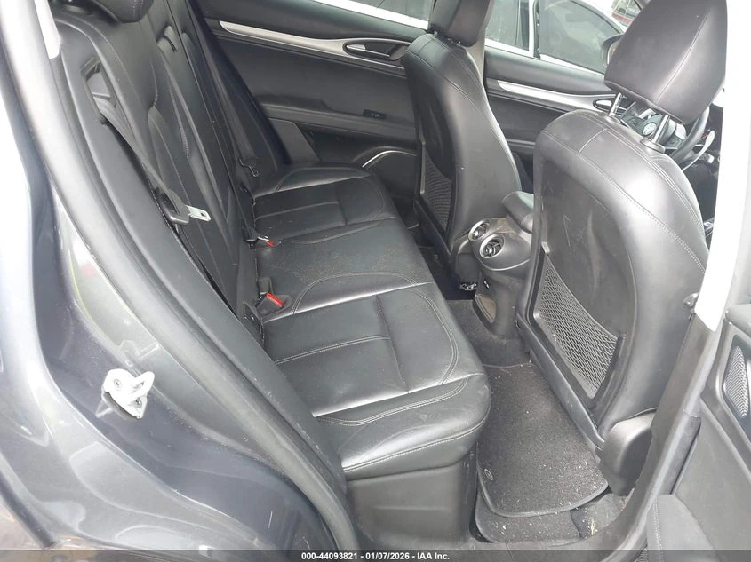 Alfa Romeo Stelvio 2l Sport Awd, снимка 8 - Автомобили и джипове - 54241456