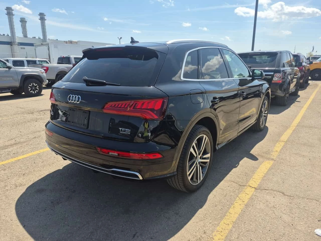 Audi Q5 S LINE/Technik/CARFAX/ДИСТРОНИК/ПАНО/2 КЛЮЧА/, снимка 3 - Автомобили и джипове - 54416774
