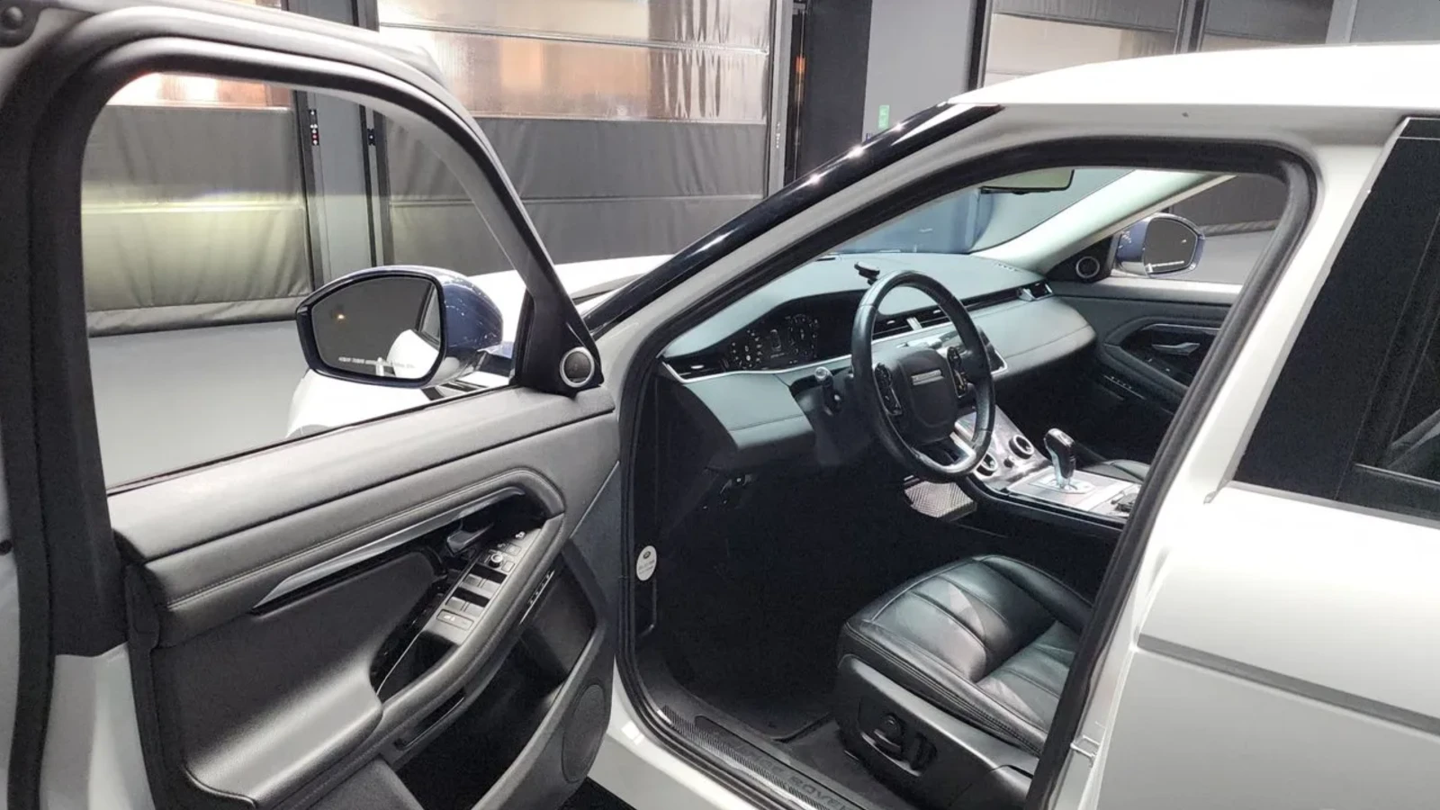 Land Rover Range Rover Evoque P250 SE | ПОДГРЕВ | ПАНОРАМА, снимка 6 - Автомобили и джипове - 54645444