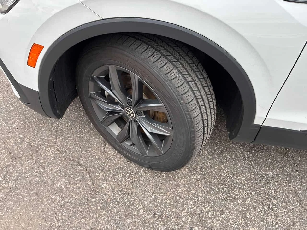 VW Tiguan * Comfortline * CARFAX * ОТ ПРЕДСТАВИТЕЛСТВО, снимка 7 - Автомобили и джипове - 54881758