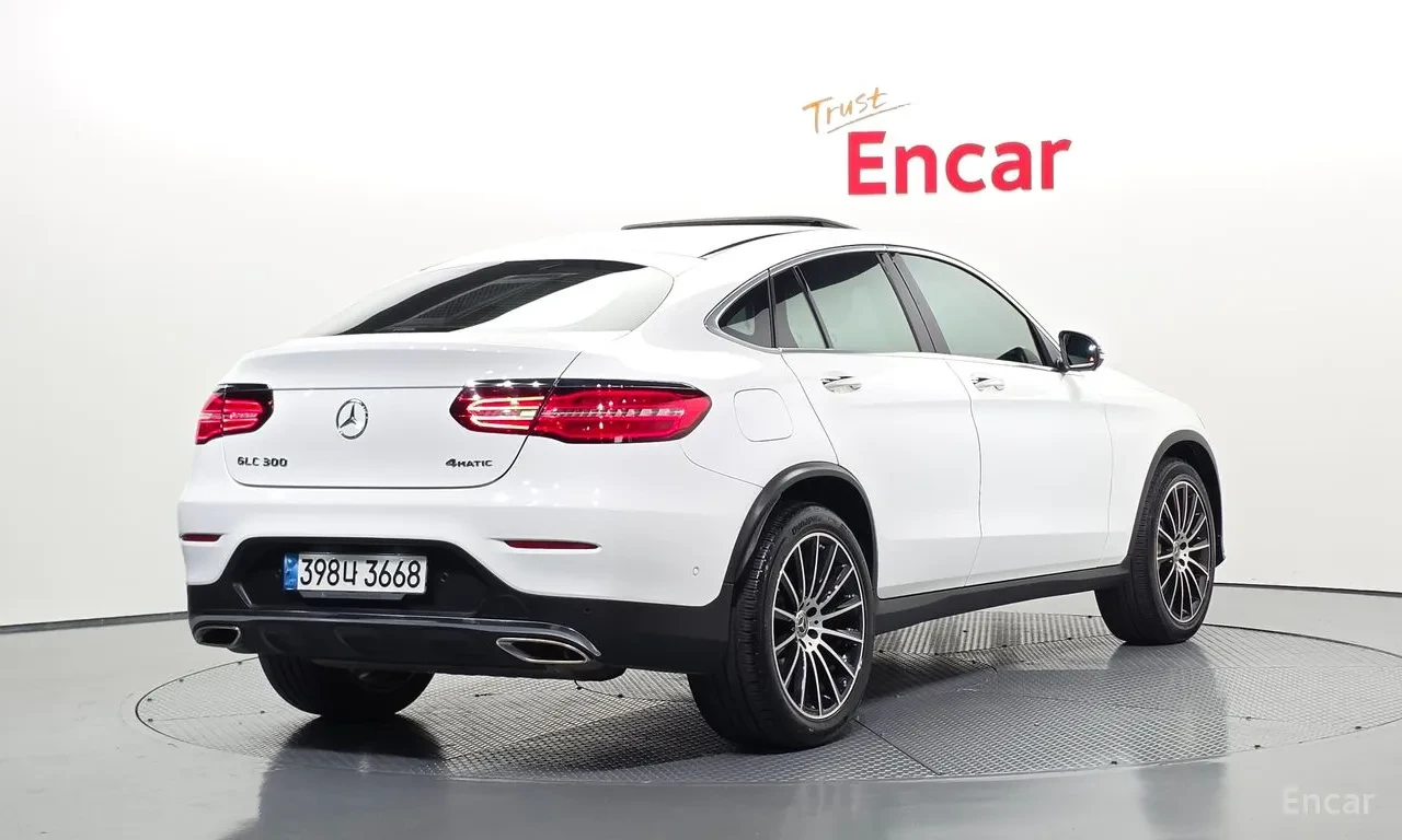 Mercedes-Benz GLC 300 AMG PK* 360* HEAD-UP* BURMASTER* KEYLESS* КРАЙНА Ц, снимка 3 - Автомобили и джипове - 55088617