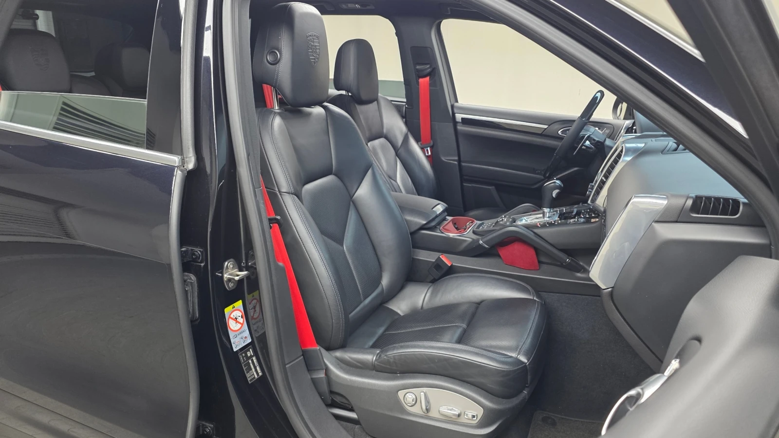 Porsche Cayenne | ПОДГРЕВ | ПАНОРАМА | ВЪЗДУШНО ОКАЧВАНЕ | , снимка 11 - Автомобили и джипове - 55268867