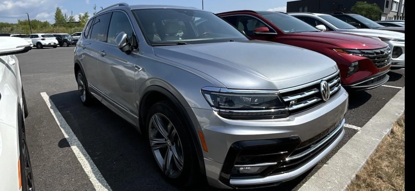 VW Tiguan   R-Line  4 Motion, снимка 2 - Автомобили и джипове - 55313180