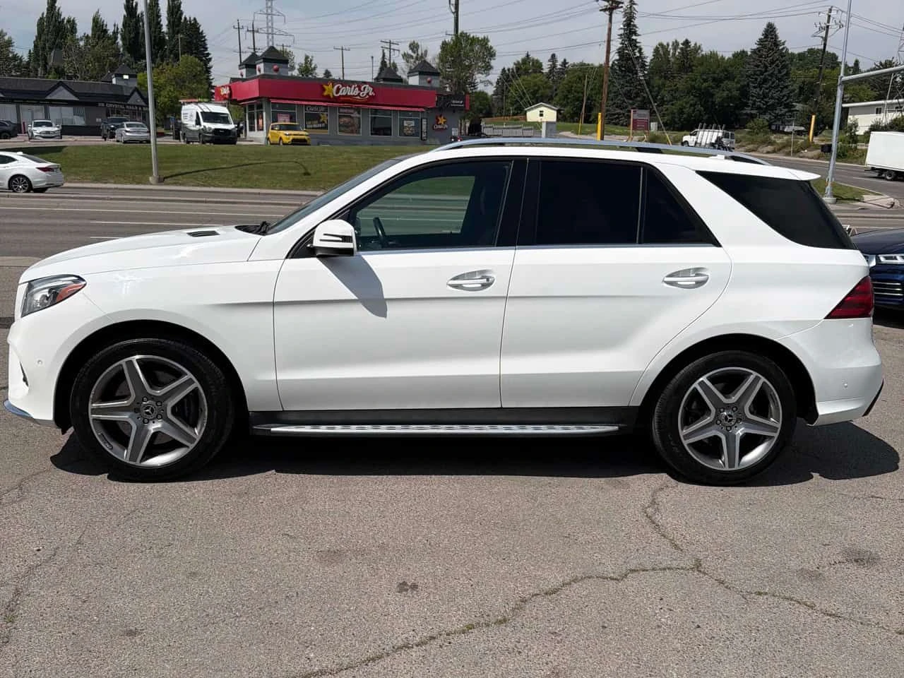Mercedes-Benz GLE 400 4MATIC/ОБДУХВАНЕ/360/ПАНОРАМА/ПОДГРЕВИ, снимка 3 - Автомобили и джипове - 55320309