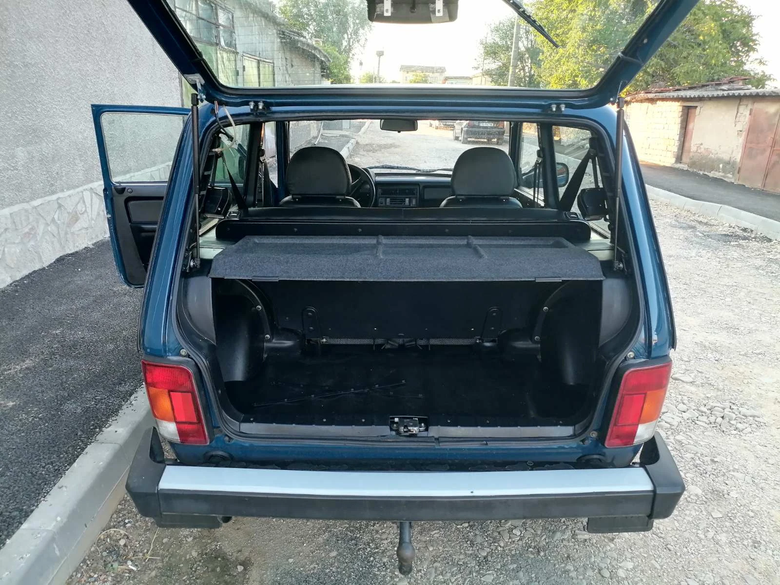 Lada Niva 1.7, снимка 15 - Автомобили и джипове - 55513693