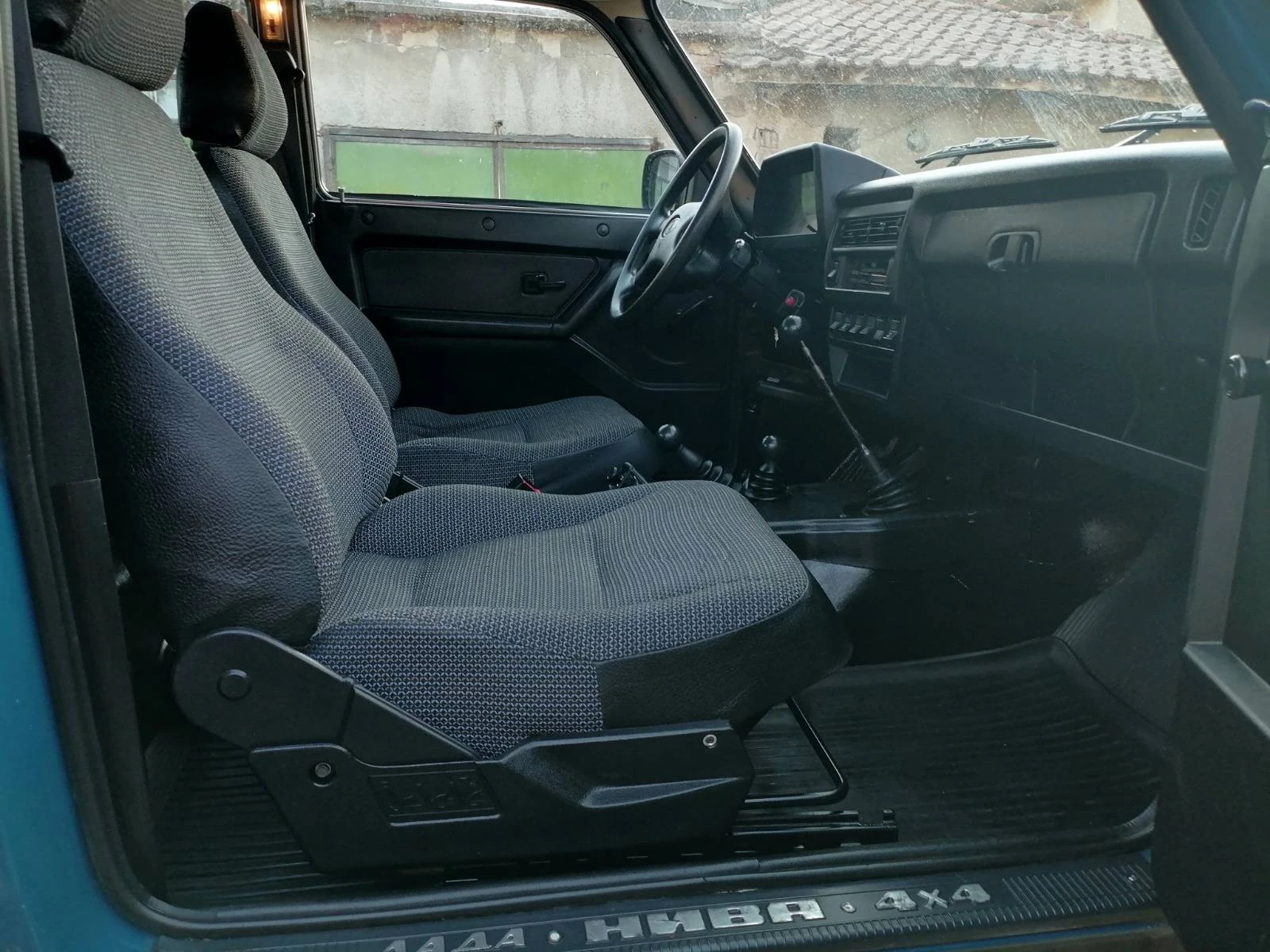 Lada Niva 1.7, снимка 17 - Автомобили и джипове - 55513693