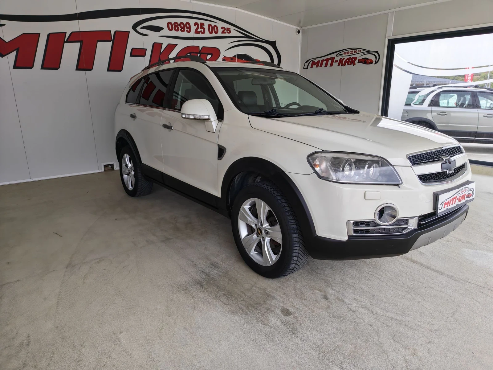 Chevrolet Captiva 2.0 150кс 4х4 7МЕСТА, снимка 2 - Автомобили и джипове - 56045155