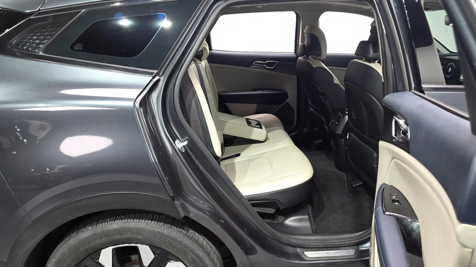 Kia Sportage 1.6 Turbo 4WD Signature Gravity, снимка 10 - Автомобили и джипове - 56103183