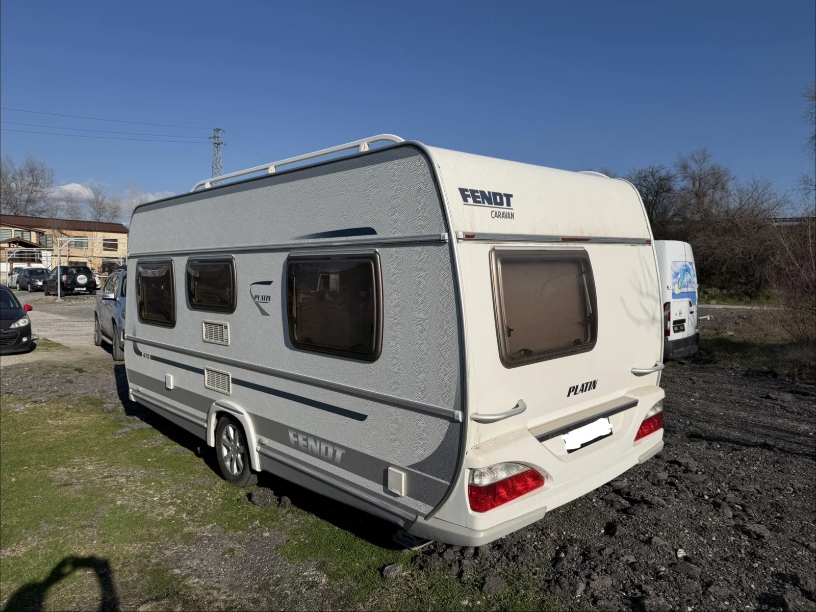 Каравана Fendt Platin, снимка 13 - Каравани и кемпери - 54207455