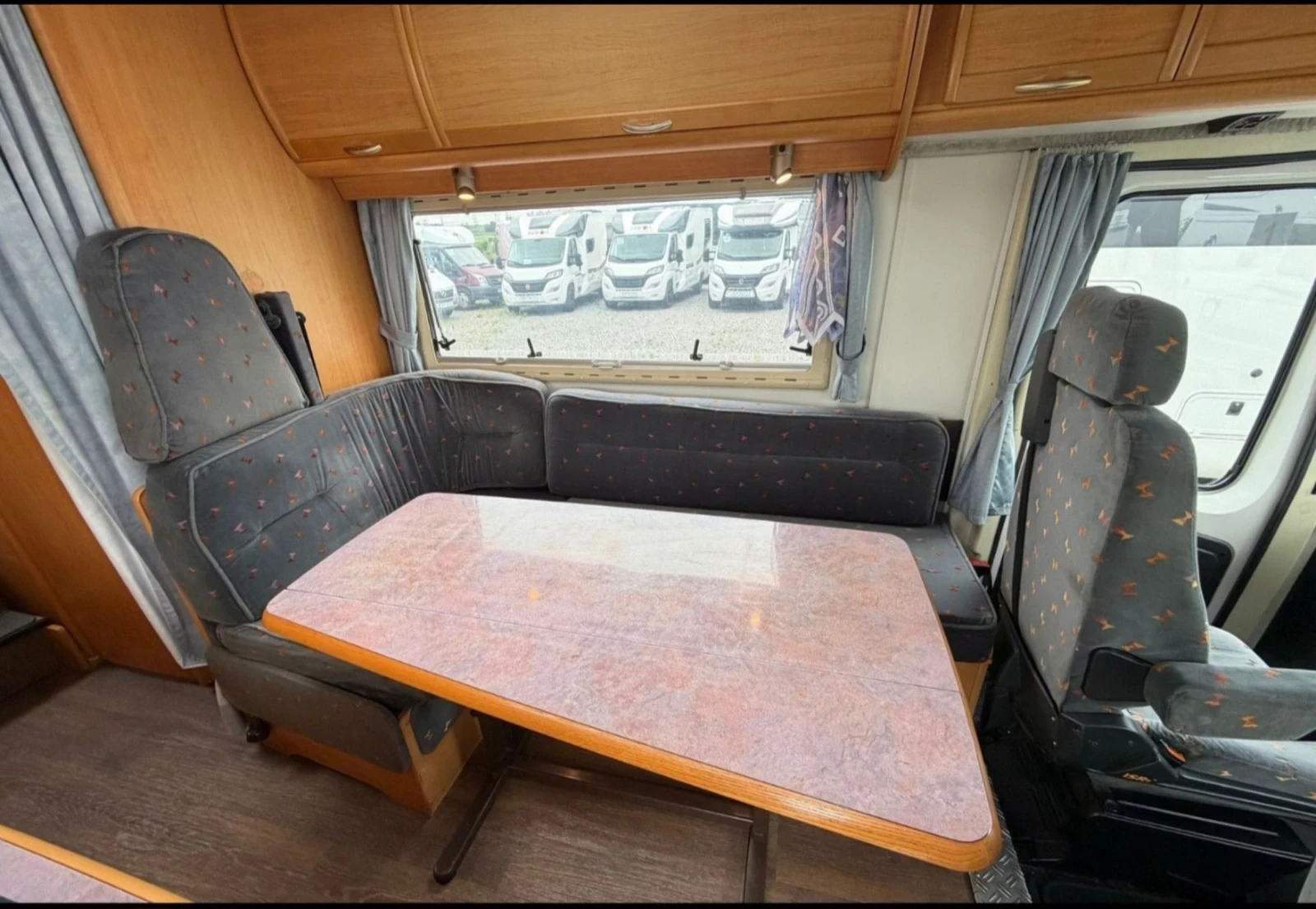 Кемпер LMC I 6900, снимка 10 - Каравани и кемпери - 54962056