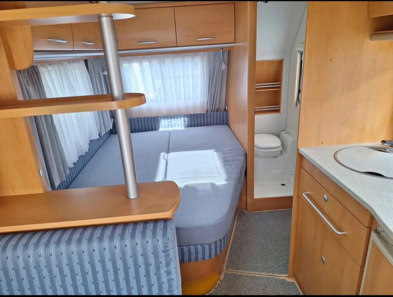 Каравана HYMER / ERIBA 435, снимка 11 - Каравани и кемпери - 55667031