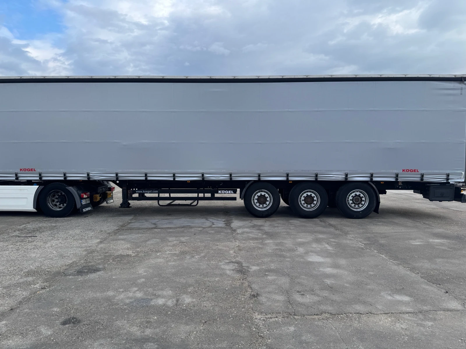 Полуремарке Koegel SN24, снимка 2 - Ремаркета - 56611335