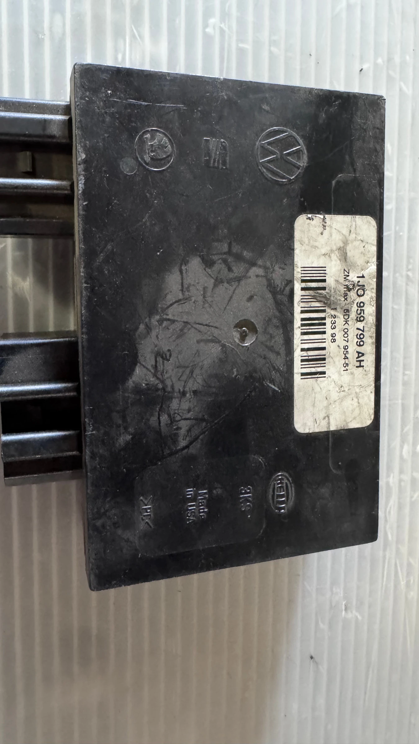   a VW Beetle - 1JM907291 / 1J0959799AH / 5DK007954-51 | Mobile.bg   1