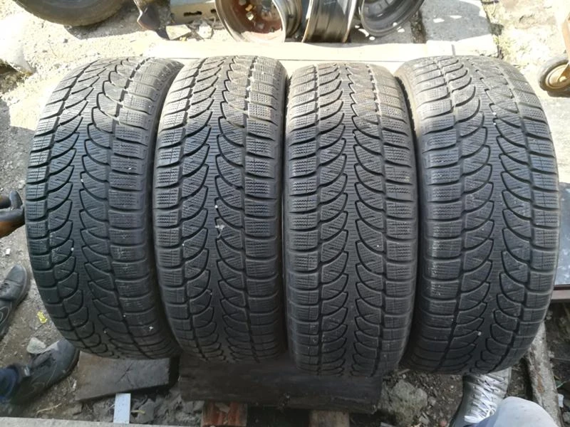 Гуми Зимни 235/55R19, снимка 7 - Гуми и джанти - 19553558