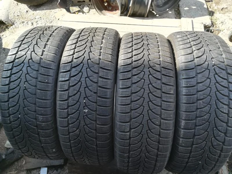 Гуми Зимни 235/55R19, снимка 8 - Гуми и джанти - 19553558