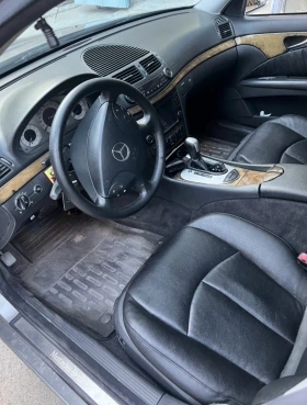 Mercedes-Benz E 320, снимка 5