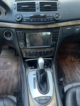 Mercedes-Benz E 320, снимка 8