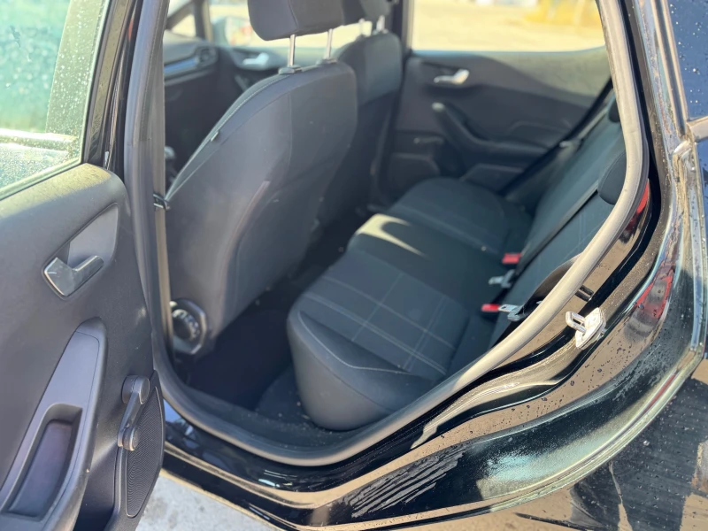 Ford Fiesta NEW-1.1i-EURO6-NAVI, снимка 11 - Автомобили и джипове - 46007855