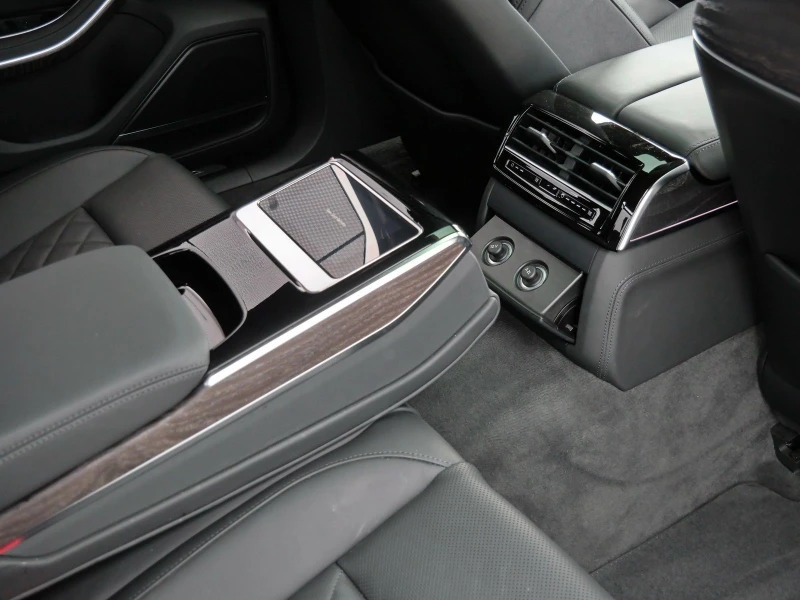 Audi A8 60 TFSIe PLUG-IN/S-LINE/S-SEATS/B&O/HUD/360/PANO/, снимка 16 - Автомобили и джипове - 47852385