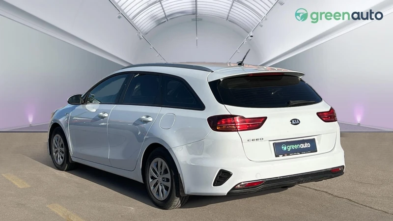 Kia Ceed 1.6 CRDi, снимка 7 - Автомобили и джипове - 48118895