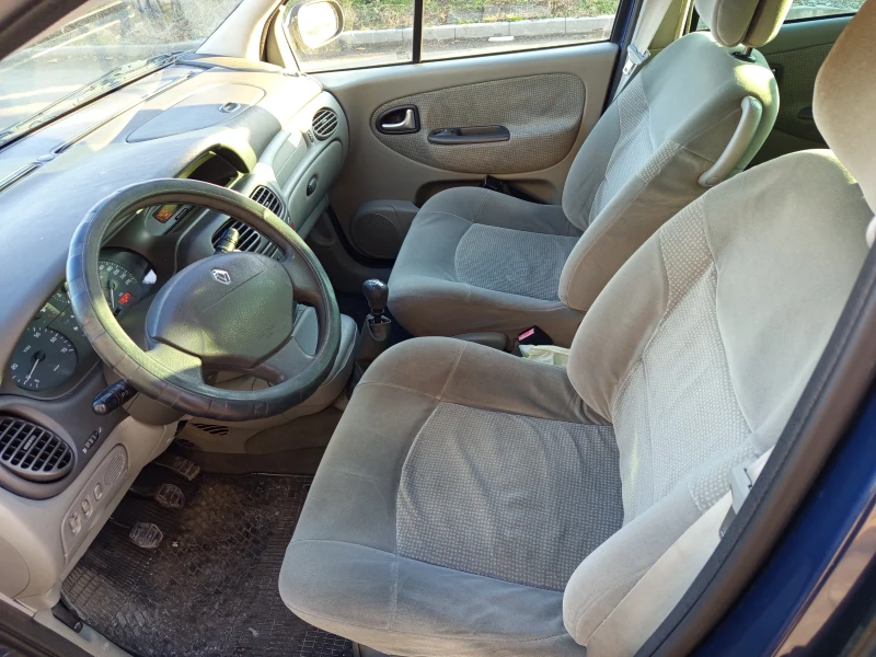 Renault Scenic 1.6 16V, снимка 7 - Автомобили и джипове - 48870210