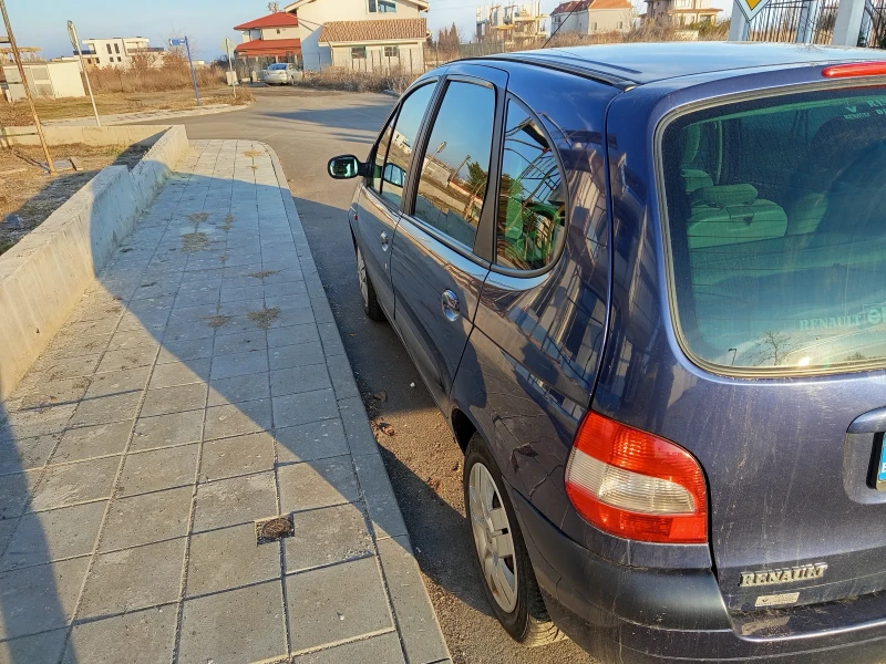 Renault Scenic 1.6 16V, снимка 6 - Автомобили и джипове - 48870210