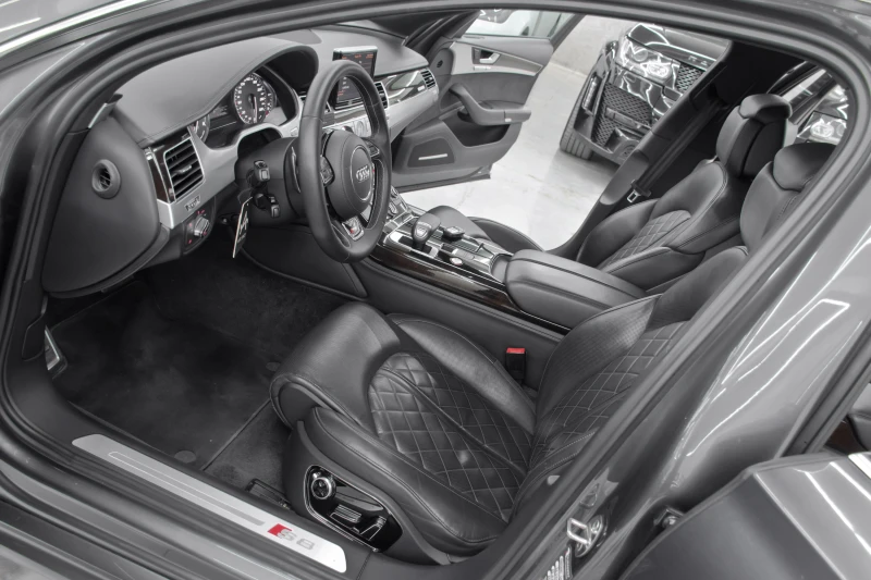 Audi S8 Matrix* 730кс* Stage2, снимка 10 - Автомобили и джипове - 51222772