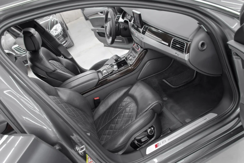 Audi S8 Matrix* 730кс* Stage2, снимка 11 - Автомобили и джипове - 51222772