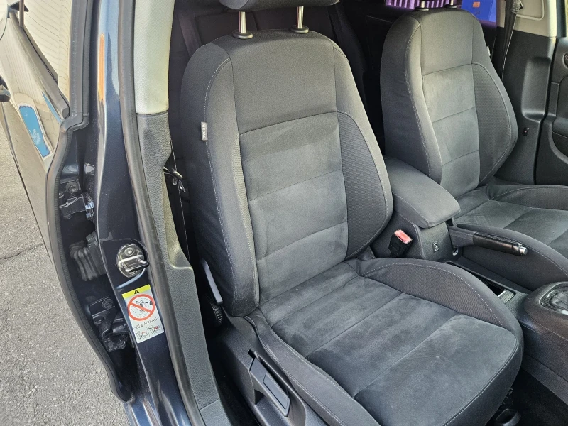 VW Golf 1.4TSI/АВТОМАТ/ТОП/СМЕНЕНИ ВЕРИГИ, снимка 13 - Автомобили и джипове - 51584476